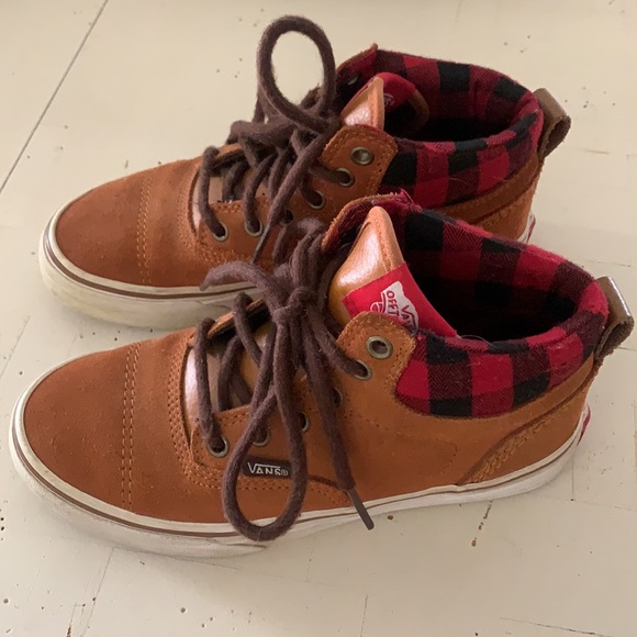 Vans - Picture 3 of 4